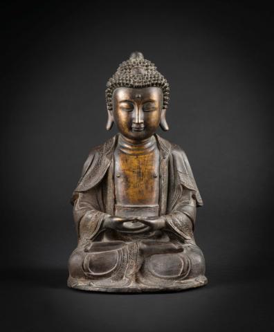 Bouddha d'époque Ming assis avec les mains en dhyanamudra