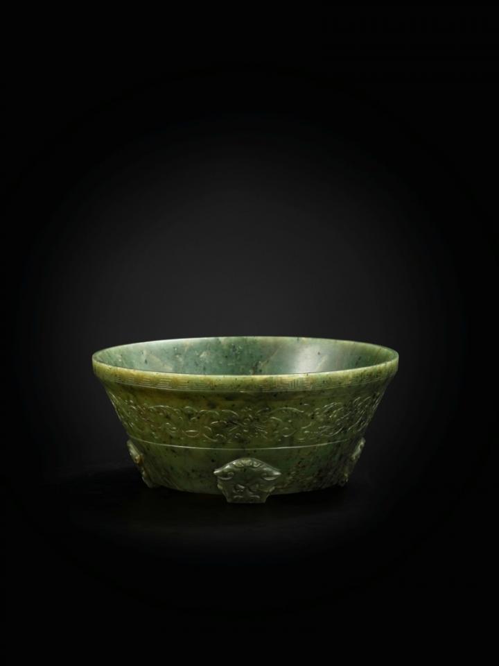 Bol de jade vert dynastie Qing du 18éme siècle